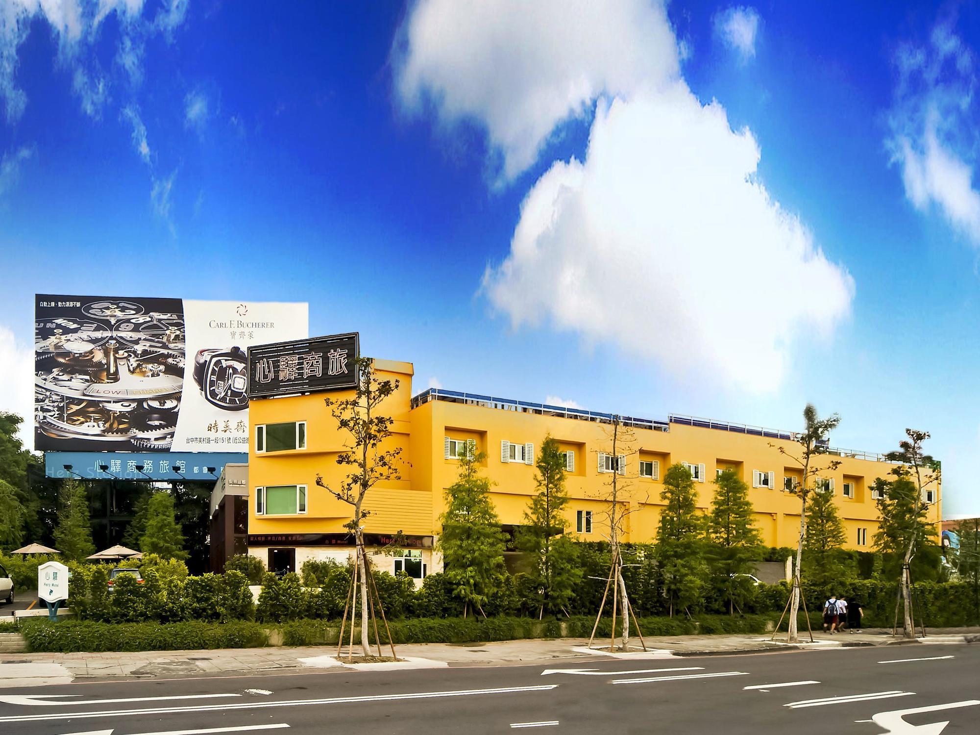 Herz Motel Taichung Exterior foto